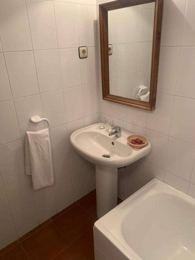 Hotel Restaurante Rio Cuervo Vega del Cadorno Екстер'єр фото