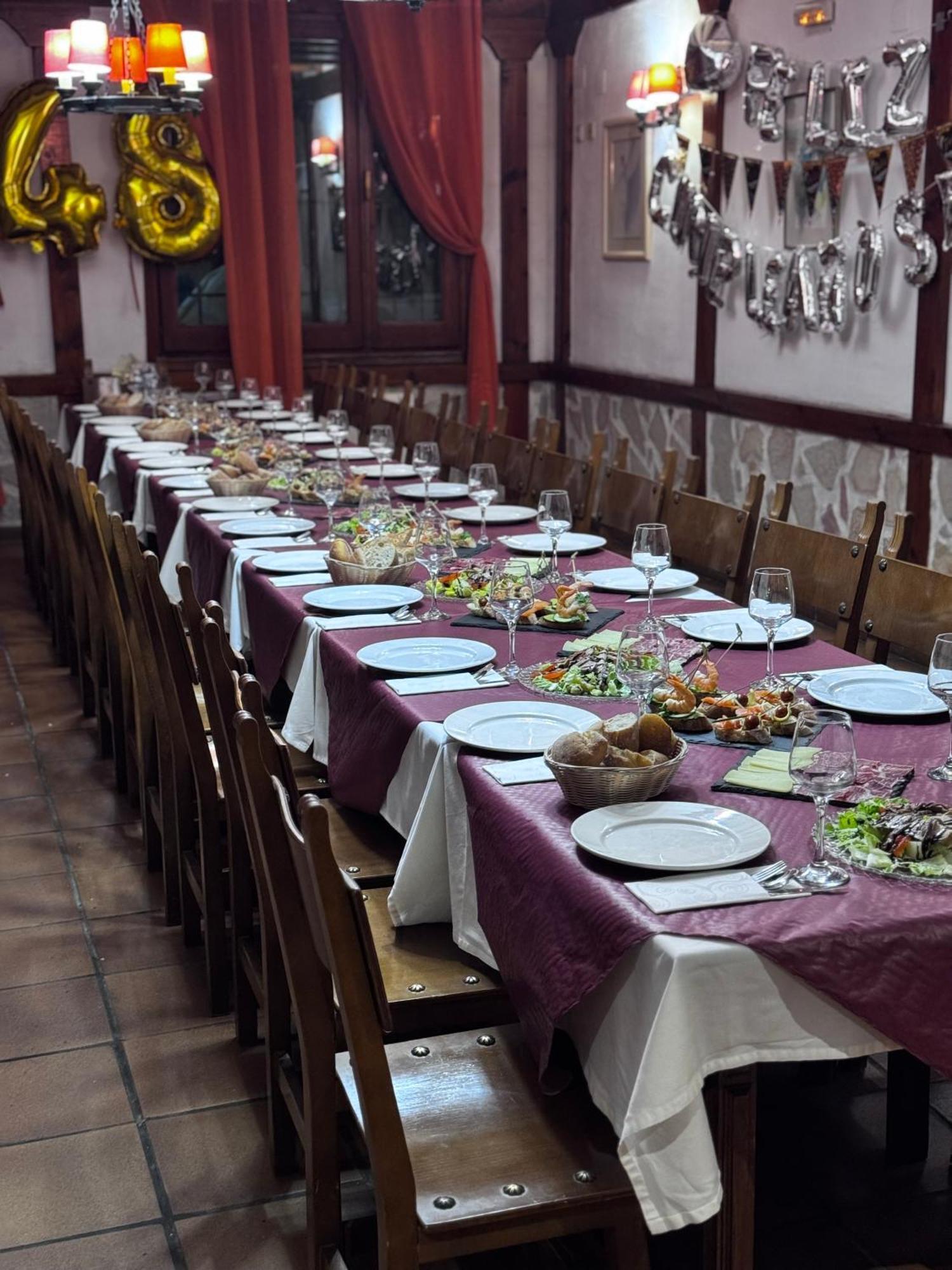 Hotel Restaurante Rio Cuervo Vega del Cadorno Екстер'єр фото
